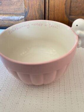 NEW! Hallmark Somebunny Needs a Treat Pink Ceramic Bunny Candy Bowl Easter